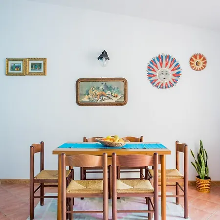 Sun House 4 Center Airconditioned * Villasimius