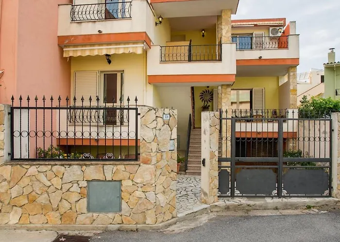 Sun House 4 Center Airconditioned Villasimius